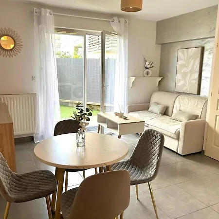 Avec Terrasse Six-Fours-les-Plages
